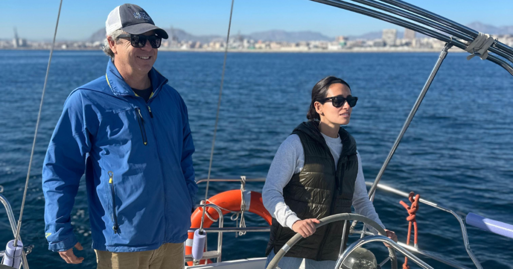 Navegación a vela por el litoral de Alicante con titulación PER